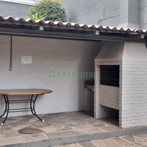 Apartamento com 101m², 2 dormitórios, 1 vaga, no bairro Centro em Caxias do Sul para Comprar