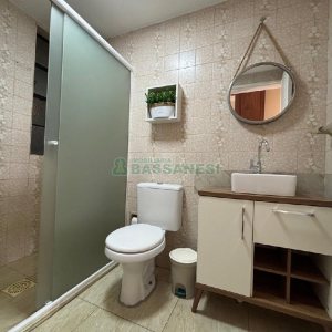 Apartamento com 86m², 2 dormitórios, 1 vaga, no bairro Cinqüentenário em Caxias do Sul para Alugar