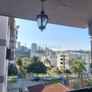 Apartamento com 110m², 3 dormitórios, 1 vaga, no bairro Lourdes em Caxias do Sul para Comprar