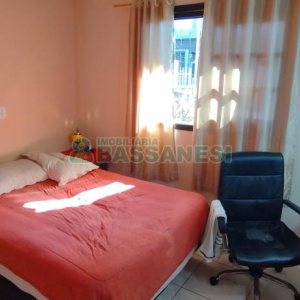 Casa com 169m², 2 dormitórios, no bairro Santa Catarina em Caxias do Sul para Comprar