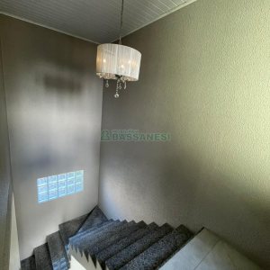 Casa com 200m², 2 dormitórios, 1 vaga, no bairro Santa Corona em Caxias do Sul para Comprar