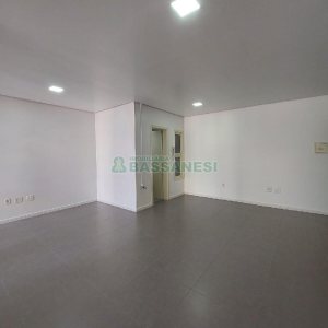 Sala com 55m², no bairro Centro em Caxias do Sul para Alugar