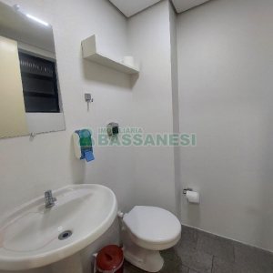 Sala com 55m², no bairro Centro em Caxias do Sul para Alugar