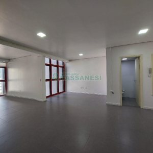 Sala com 55m², no bairro Centro em Caxias do Sul para Alugar