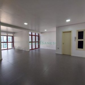 Sala com 55m², no bairro Centro em Caxias do Sul para Alugar