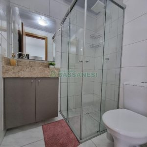 Apto Mobiliado com 50m², 2 dormitórios, 1 vaga, no bairro Cruzeiro em Caxias do Sul para Alugar