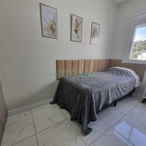 Apto Mobiliado com 50m², 2 dormitórios, 1 vaga, no bairro Cruzeiro em Caxias do Sul para Alugar