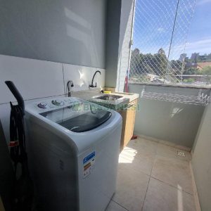 Apto Mobiliado com 50m², 2 dormitórios, 1 vaga, no bairro Cruzeiro em Caxias do Sul para Alugar