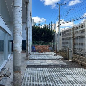 Loja com 180m², 9 vagas, no bairro Santa Catarina em Caxias do Sul para Alugar