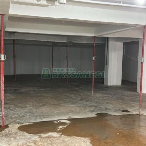 Loja com 180m², 7 vagas, no bairro Santa Catarina em Caxias do Sul para Alugar ou Comprar