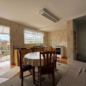 Casa Mobiliada com 92m², 2 dormitórios, no bairro Rio Branco em Caxias do Sul para Alugar