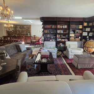 Apartamento com 313m², 3 dormitórios, 4 vagas, no bairro Exposição em Caxias do Sul para Comprar