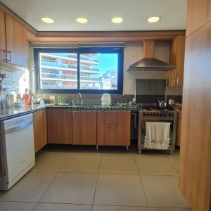 Apartamento com 313m², 3 dormitórios, 4 vagas, no bairro Exposição em Caxias do Sul para Comprar