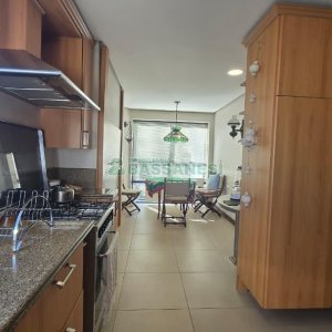 Apartamento com 313m², 3 dormitórios, 4 vagas, no bairro Exposição em Caxias do Sul para Comprar