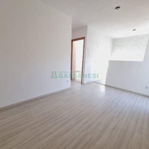 Apartamento com 38m², 2 dormitórios, 1 vaga, no bairro Desvio Rizzo em Caxias do Sul para Alugar