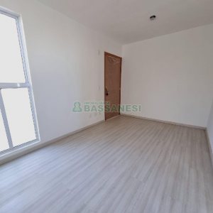 Apartamento com 38m², 2 dormitórios, 1 vaga, no bairro Desvio Rizzo em Caxias do Sul para Alugar