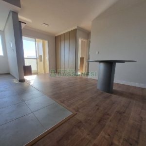 Apto Mobiliado com 55m², 2 dormitórios, 1 vaga, no bairro Panazzolo em Caxias do Sul para Alugar