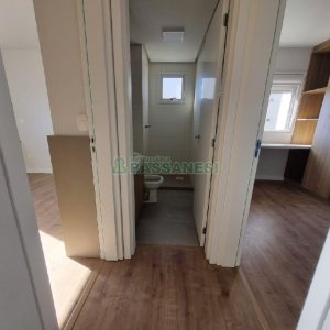 Apto Mobiliado com 55m², 2 dormitórios, 1 vaga, no bairro Panazzolo em Caxias do Sul para Alugar