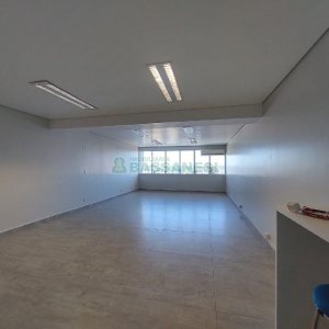 Sala com 64m², 1 vaga, no bairro São Pelegrino em Caxias do Sul para Alugar