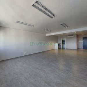 Sala com 64m², 1 vaga, no bairro São Pelegrino em Caxias do Sul para Alugar