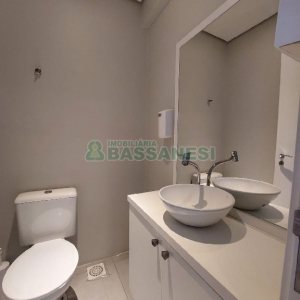 Sala com 64m², 1 vaga, no bairro São Pelegrino em Caxias do Sul para Alugar