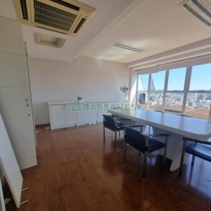 Sala com 200m², 1 vaga, no bairro Centro em Caxias do Sul para Alugar