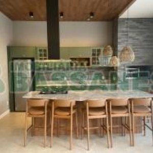 Apartamento com 176m², 3 dormitórios, 2 vagas, no bairro Rio Branco em Caxias do Sul para Comprar
