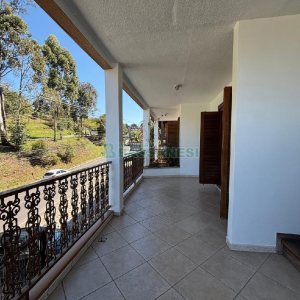 Apartamento com 240m², 3 dormitórios, 2 vagas, no bairro São José em Caxias do Sul para Alugar