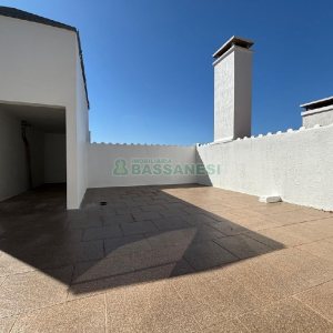 Apartamento com 240m², 3 dormitórios, 2 vagas, no bairro São José em Caxias do Sul para Alugar