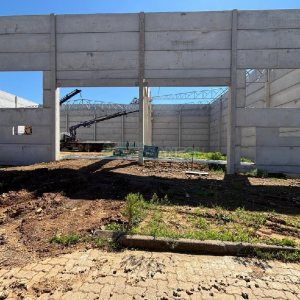 Pavilhão com 860m², no bairro Jardim das Hortências em Caxias do Sul para Alugar