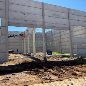 Pavilhão com 860m², no bairro Jardim das Hortências em Caxias do Sul para Alugar