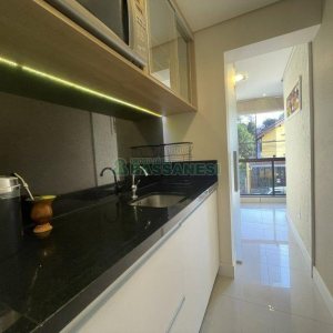 Apartamento com 86m², 2 dormitórios, 2 vagas, no bairro Nossa Senhora da Saúde em Caxias do Sul para Comprar