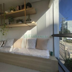 Apartamento com 86m², 2 dormitórios, 2 vagas, no bairro Nossa Senhora da Saúde em Caxias do Sul para Comprar