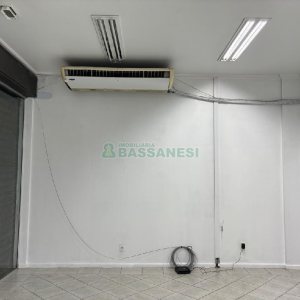 Loja com 102m², no bairro Centro em Caxias do Sul para Alugar