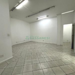 Loja com 102m², no bairro Centro em Caxias do Sul para Alugar