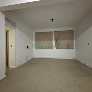 Loja com 102m², no bairro Centro em Caxias do Sul para Alugar