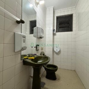 Loja com 102m², no bairro Centro em Caxias do Sul para Alugar