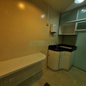 Sala com 200m², 1 vaga, no bairro Centro em Caxias do Sul para Alugar