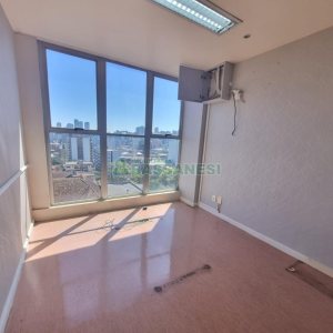 Sala com 200m², 1 vaga, no bairro Centro em Caxias do Sul para Alugar