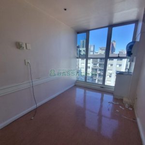 Sala com 200m², 1 vaga, no bairro Centro em Caxias do Sul para Alugar