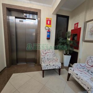 Apartamento com 198m², 3 dormitórios, 2 vagas, no bairro Centro em Caxias do Sul para Comprar
