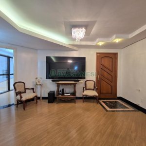 Apartamento com 198m², 3 dormitórios, 2 vagas, no bairro Centro em Caxias do Sul para Comprar