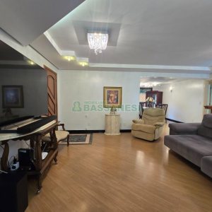 Apartamento com 198m², 3 dormitórios, 2 vagas, no bairro Centro em Caxias do Sul para Comprar