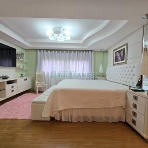 Apartamento com 198m², 3 dormitórios, 2 vagas, no bairro Centro em Caxias do Sul para Comprar