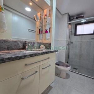 Apartamento com 198m², 3 dormitórios, 2 vagas, no bairro Centro em Caxias do Sul para Comprar