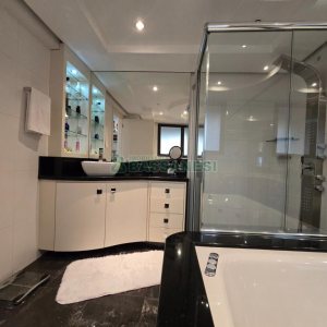 Apartamento com 198m², 3 dormitórios, 2 vagas, no bairro Centro em Caxias do Sul para Comprar