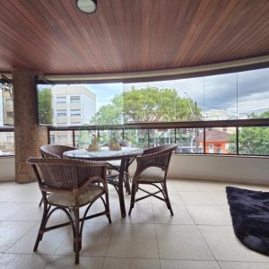 Apartamento com 198m², 3 dormitórios, 2 vagas, no bairro Centro em Caxias do Sul para Comprar