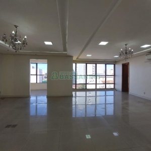 Sala com 61m², no bairro Centro em Caxias do Sul para Alugar