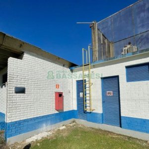 Chácara com 1200m², no bairro 3 Legua em Caxias do Sul para Comprar