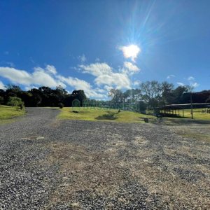 Chácara com 1200m², no bairro 3 Legua em Caxias do Sul para Comprar